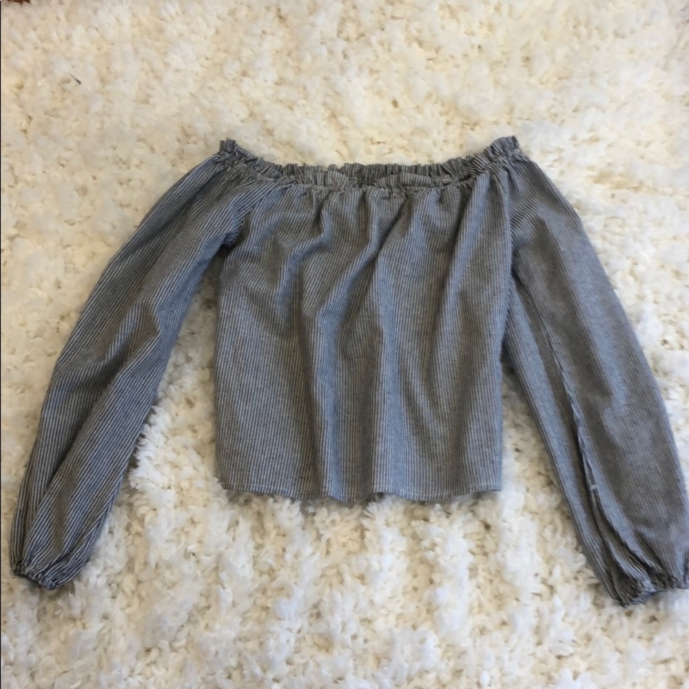 Brandy Melville Off-the-shoulder Long Sleeve